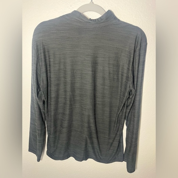 Nike Men’s Charcoal Gray Quarter-Zip Top - Picture 3 of 3